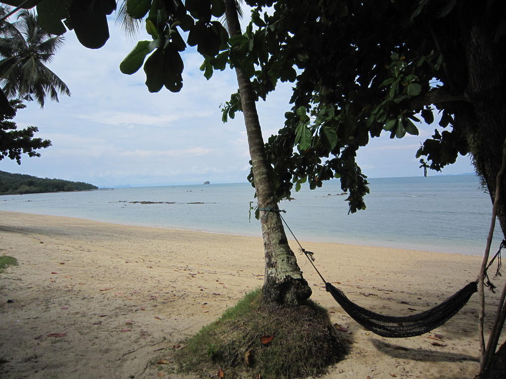 Pine Bungalow Krabi town Buitenkant foto