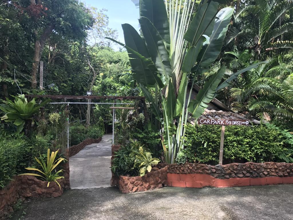 Pine Bungalow Krabi town Buitenkant foto