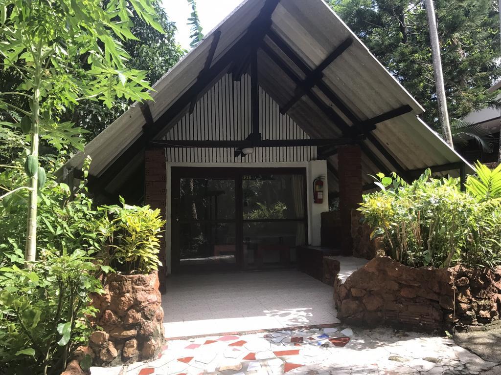 Pine Bungalow Krabi town Buitenkant foto