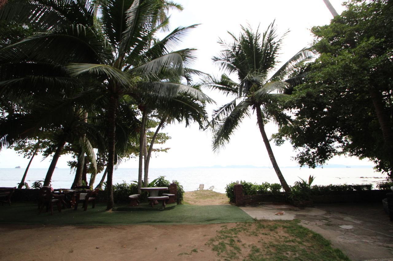 Pine Bungalow Krabi town Buitenkant foto