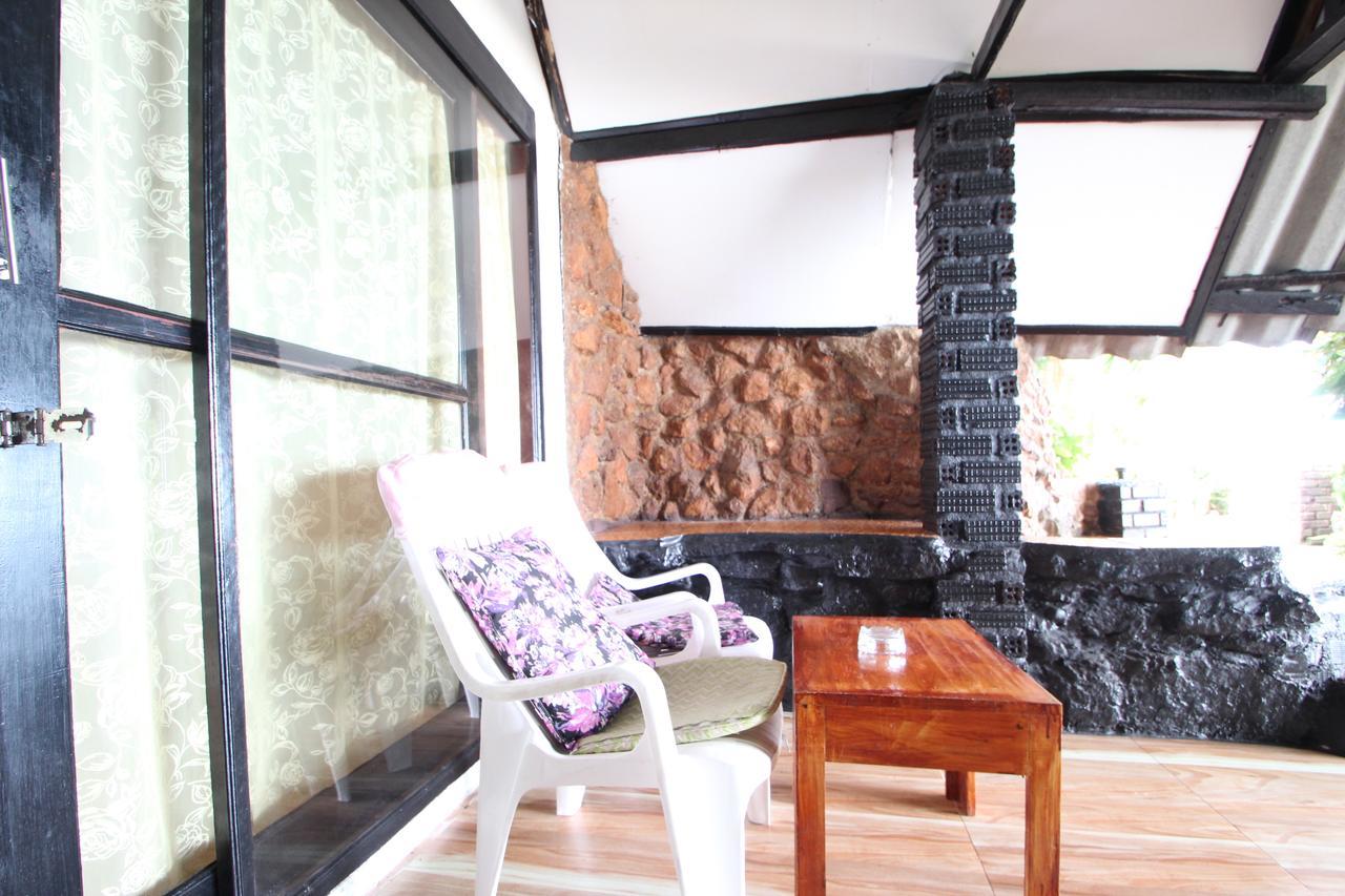 Pine Bungalow Krabi town Buitenkant foto