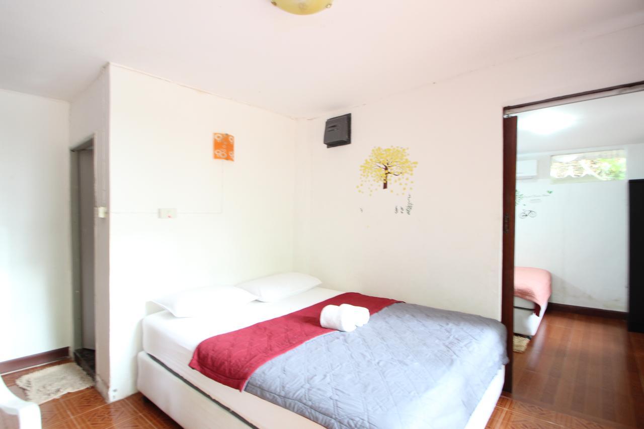 Pine Bungalow Krabi town Buitenkant foto